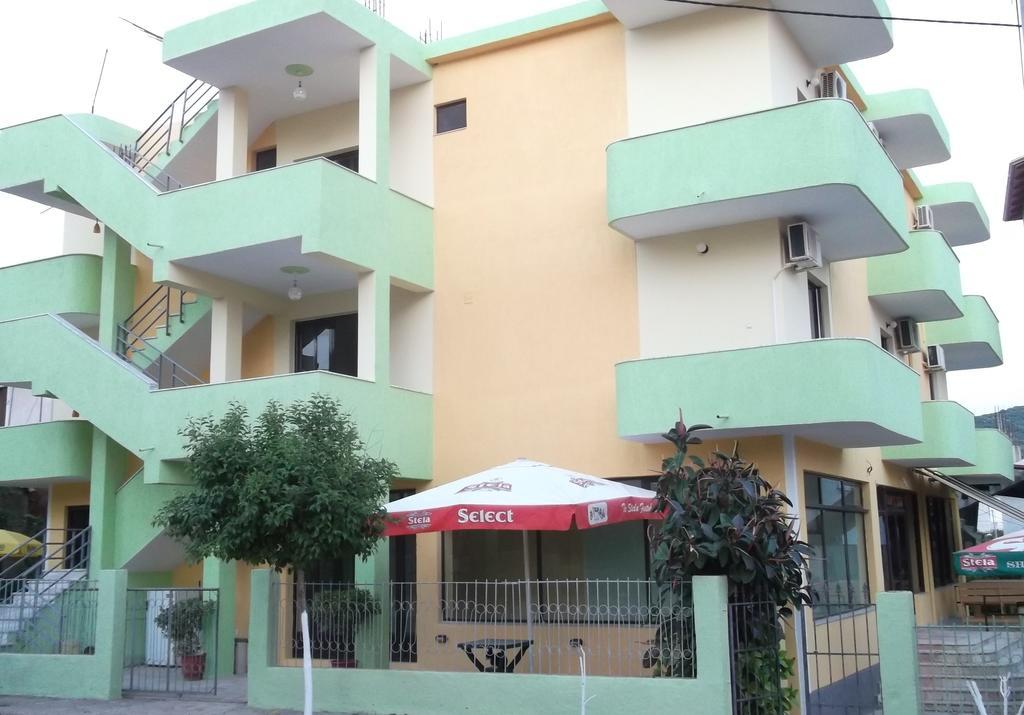 קסאמיל Tani'S Guesthouse מראה חיצוני תמונה