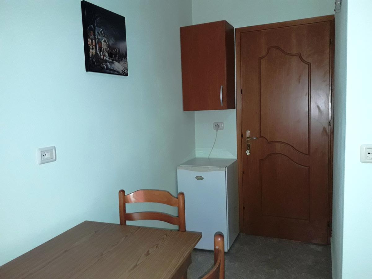 קסאמיל Tani'S Guesthouse מראה חיצוני תמונה