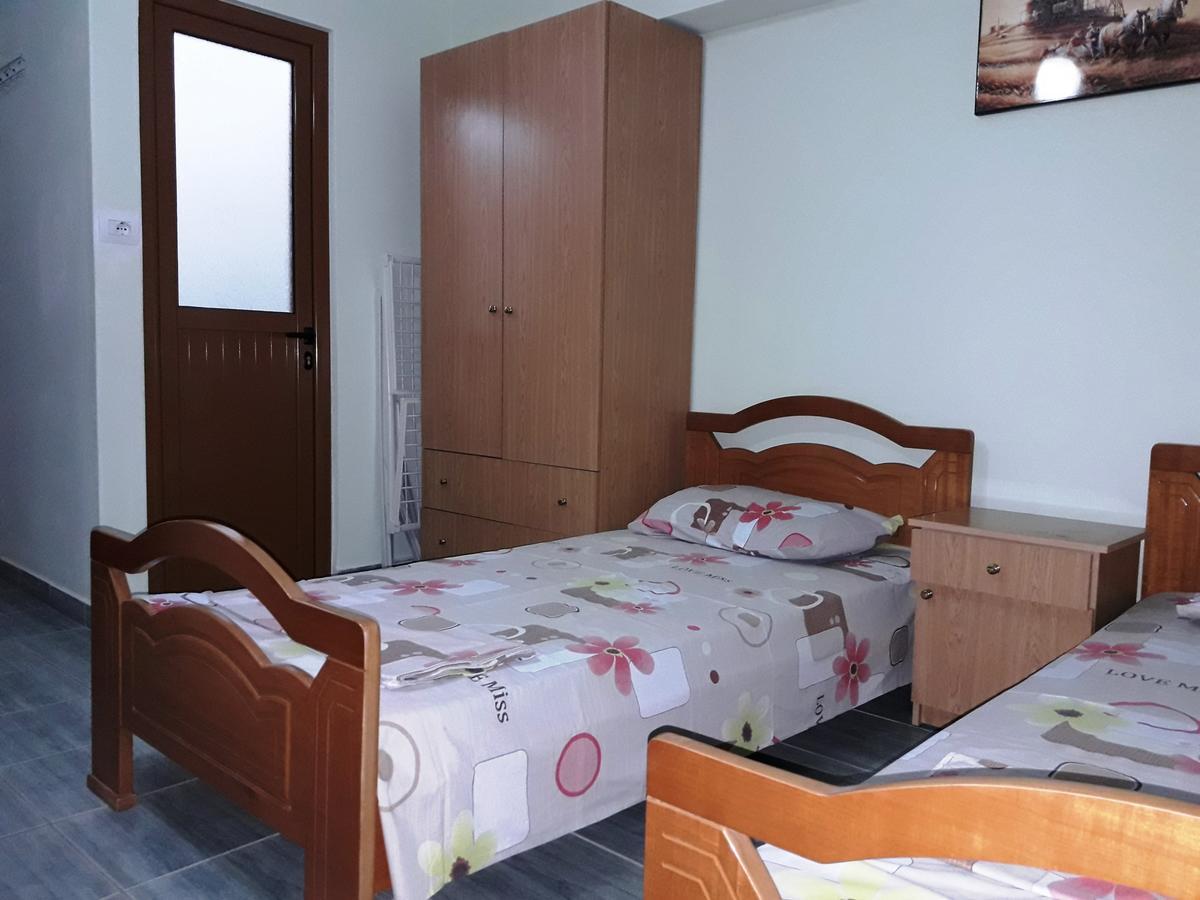 קסאמיל Tani'S Guesthouse מראה חיצוני תמונה
