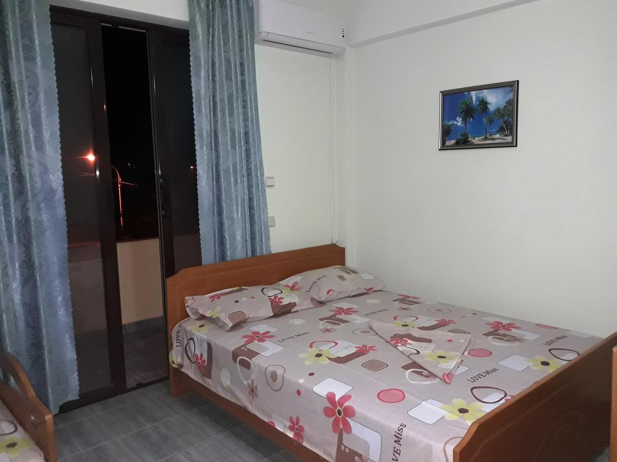 קסאמיל Tani'S Guesthouse מראה חיצוני תמונה